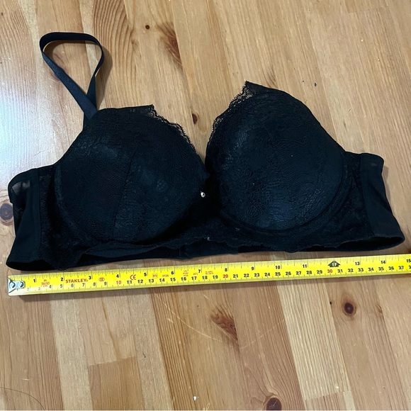 Black Lacy Bra - Picture 7 of 8
